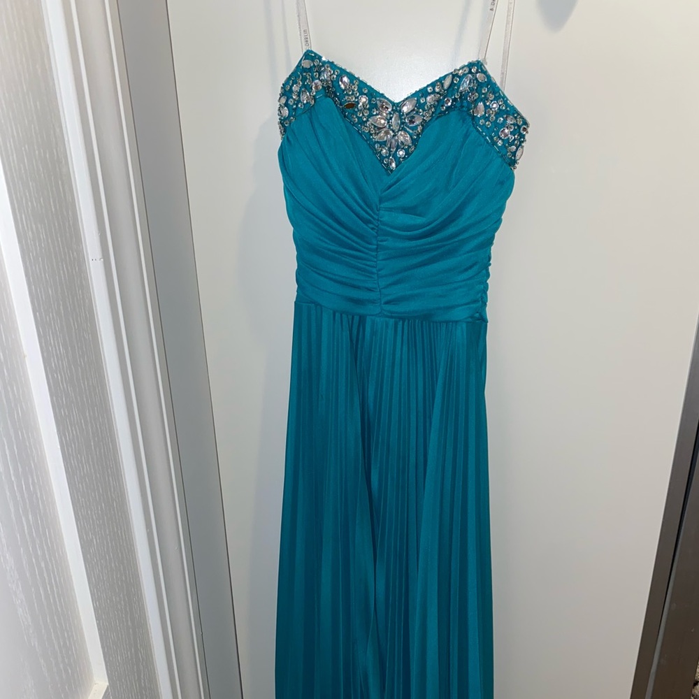 Macy’s blue strapless prom dress